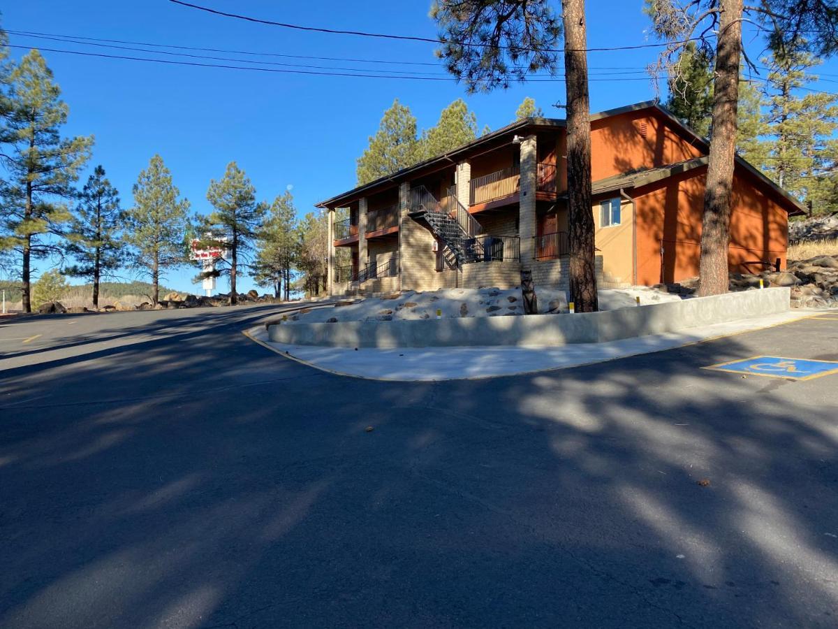 Motel In The Pines Munds Park Exterior foto