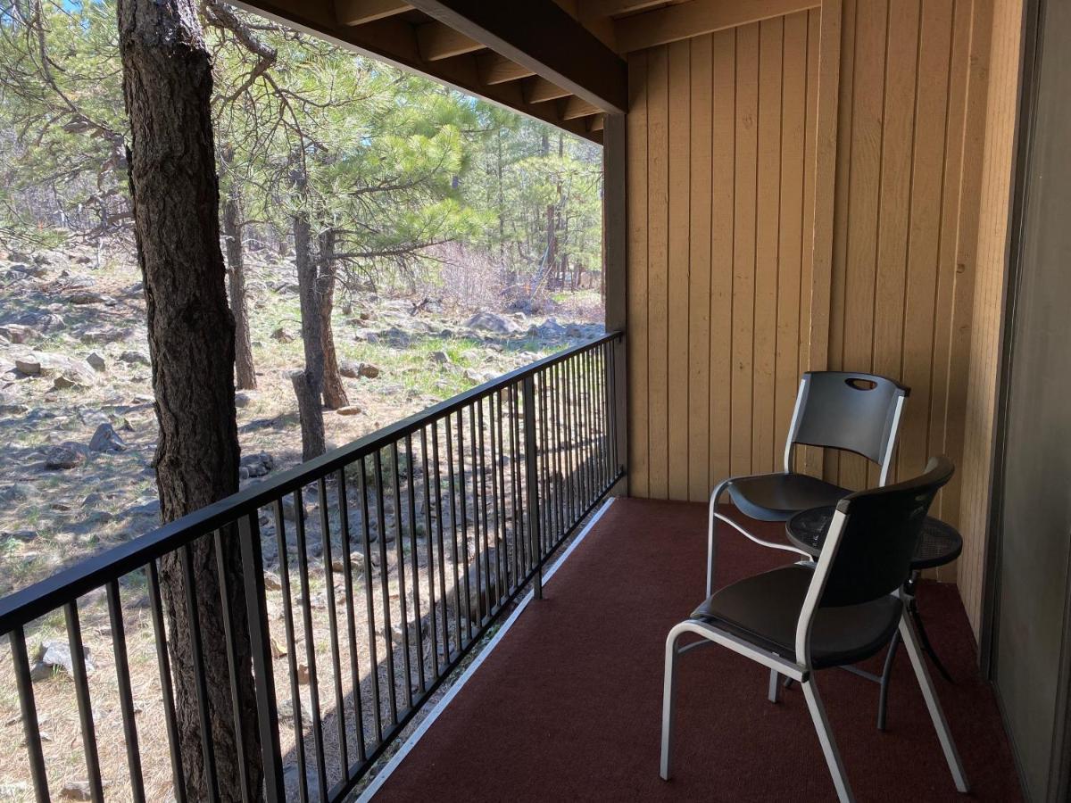 Motel In The Pines Munds Park Exterior foto